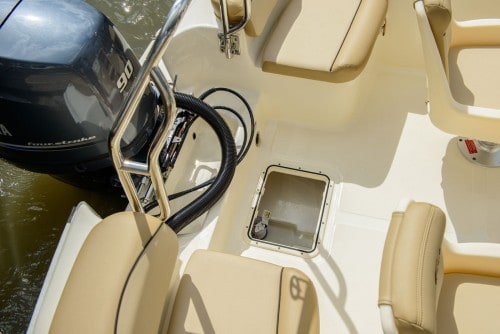 175SD transom access hatch