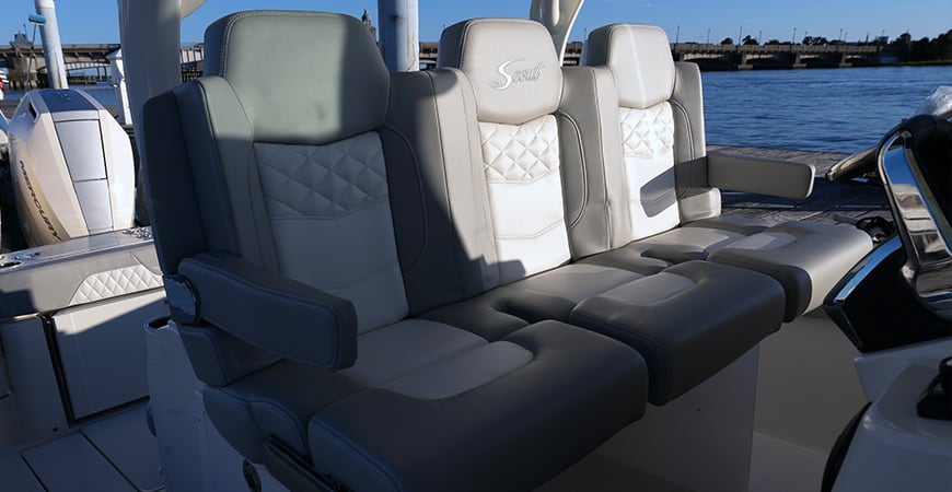 357lxf-heated-helm-seats